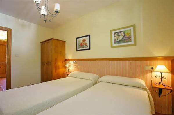 וילאביצ'יוסה Apartamento Familiar Cercano A Playa De Rodiles 3 מראה חיצוני תמונה